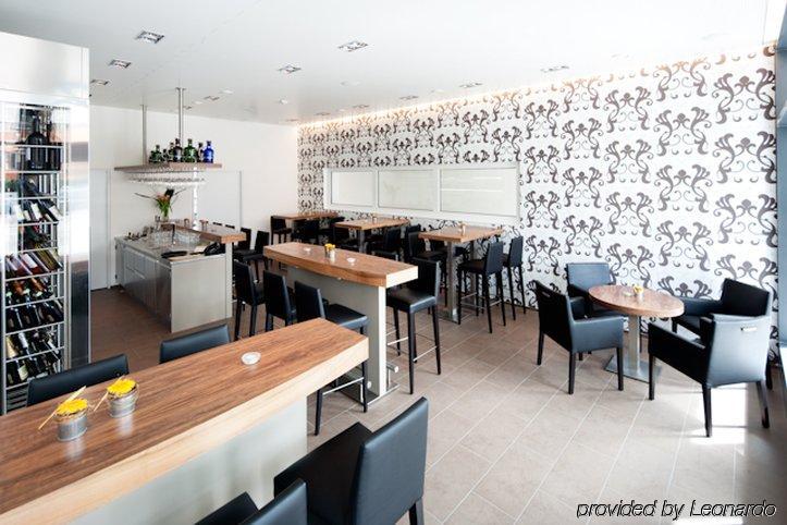 Hotel Arcade Sins Restauracja zdjęcie